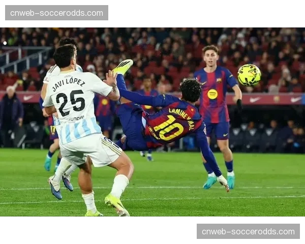 巴萨小将亚马尔在U19国家队比赛中主罚任意球直接破门 巴萨小将亚马尔在U19国家队比赛中主罚任意球直接破门